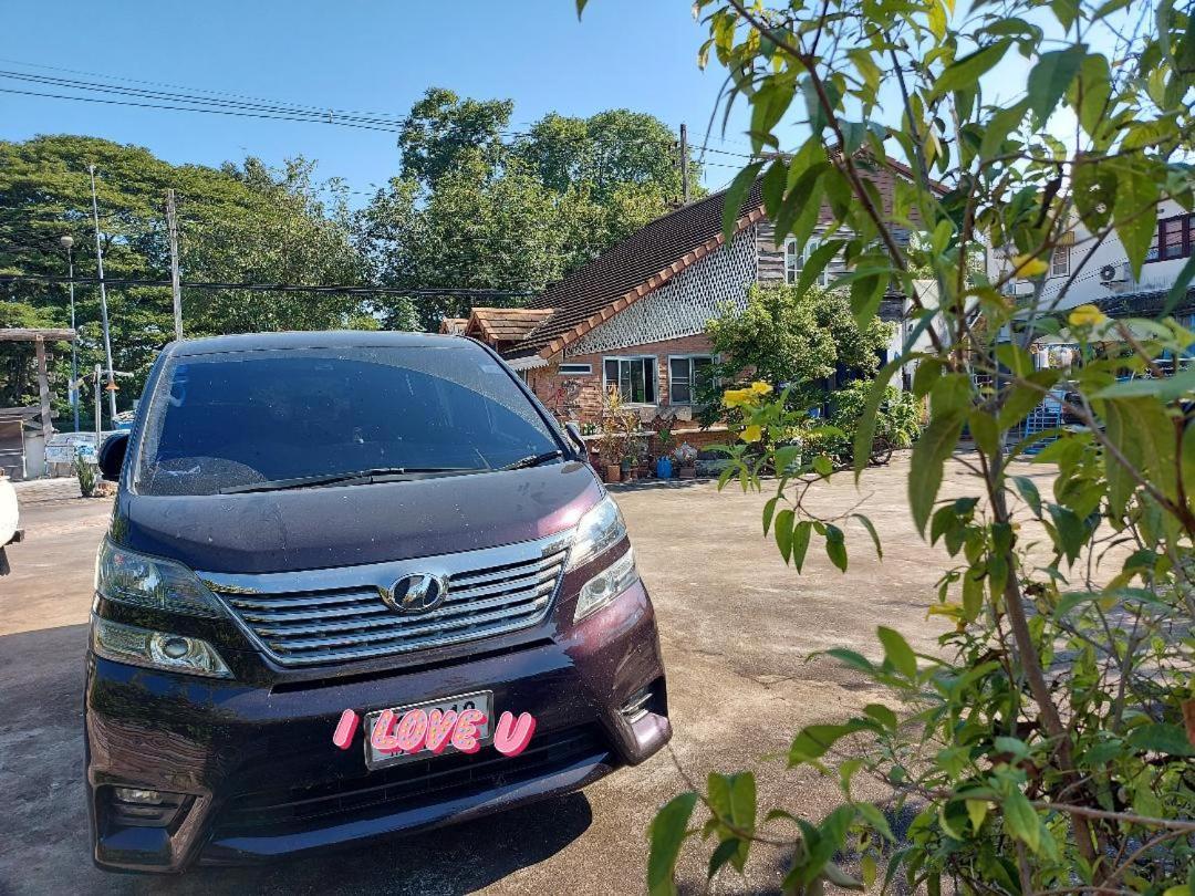 Scenic Riverside Resort Kamphaeng Phet Exterior photo